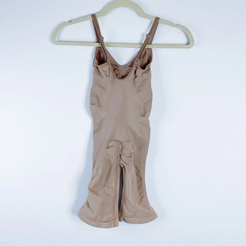 NEW Skims - Ochre Sculpting Bodysuit
